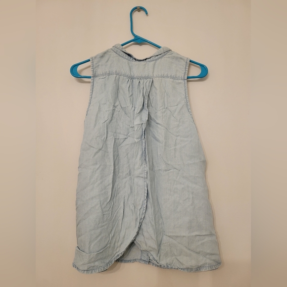 Cloth & Stone Chambray Top - Picture 5 of 9